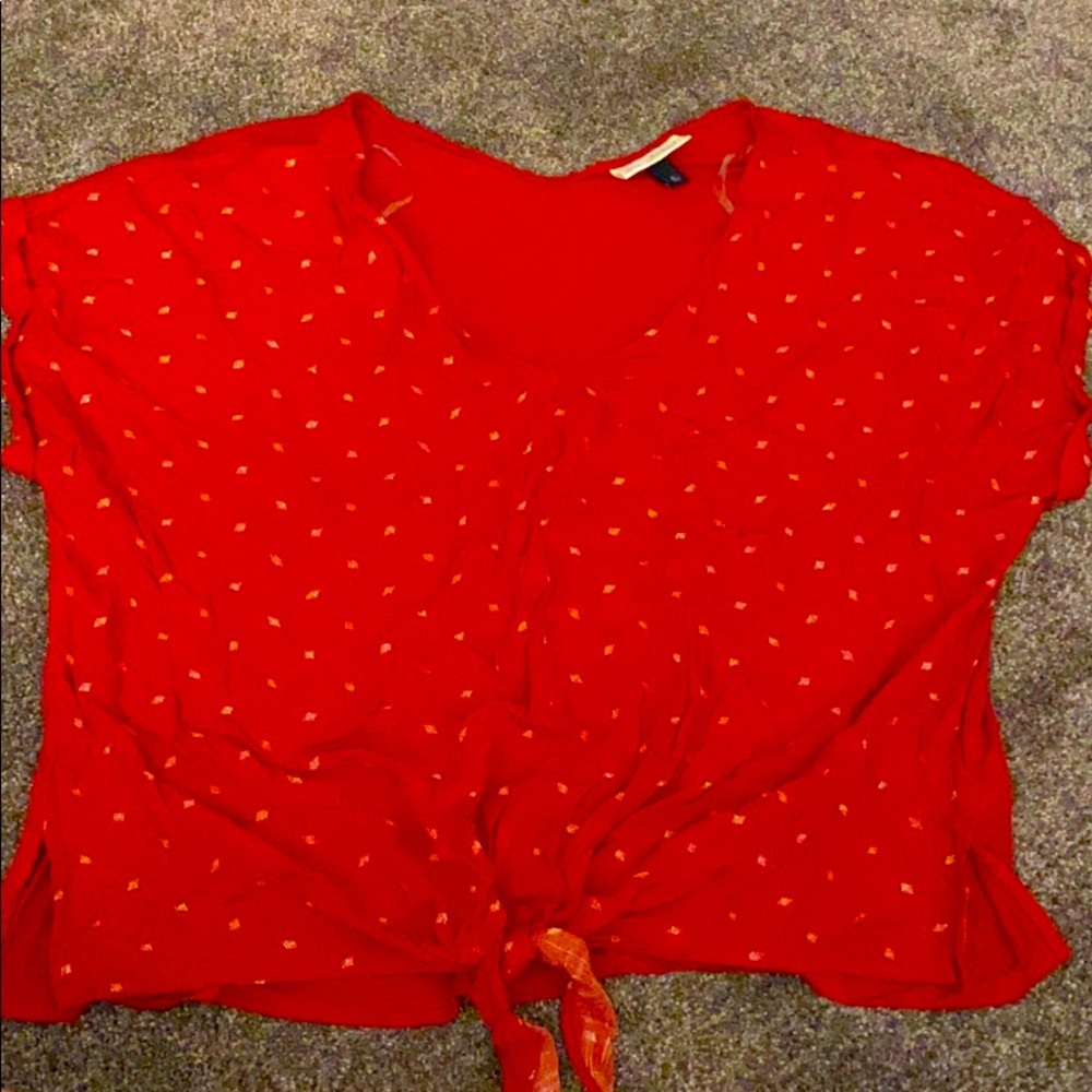 Universal thread pattern shirt